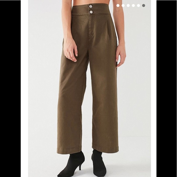 Urban Outfitters Pants - BDG High Waisted Culottes 🌞